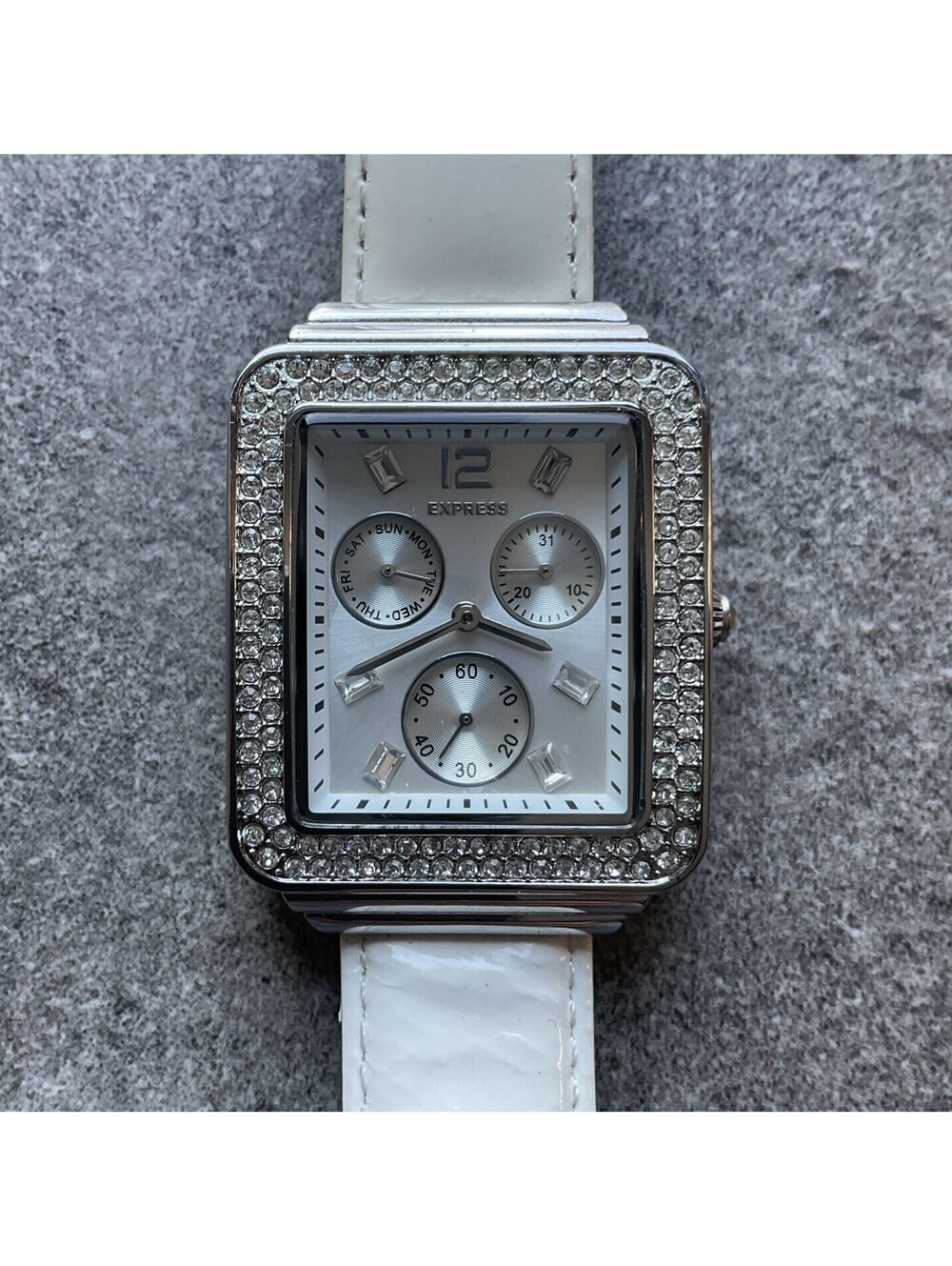 Beautiful Express Womens Tank Style Watch 35mm Silver Tone Case Day/Date A11